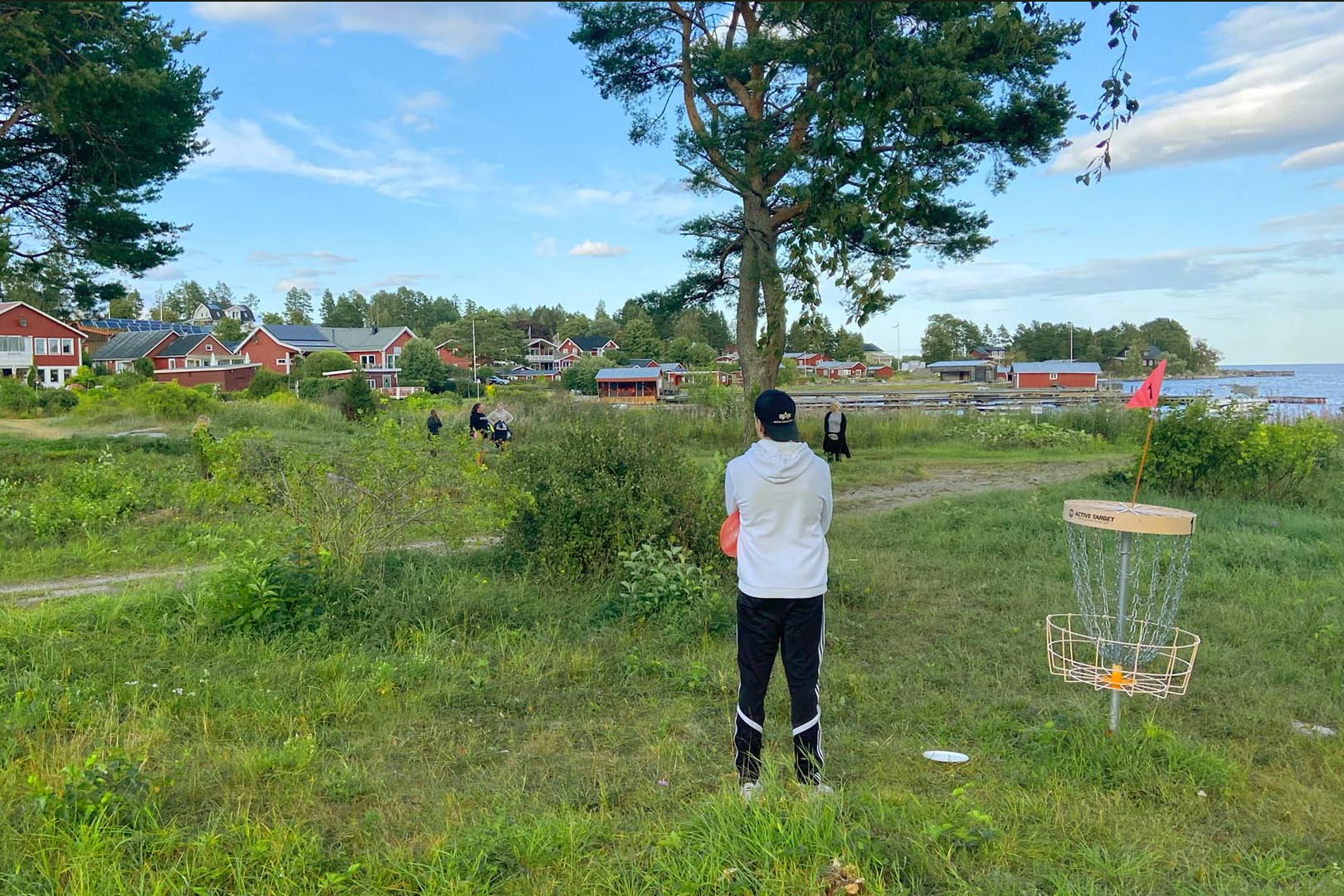 Paddling bland öarna i Juniskär